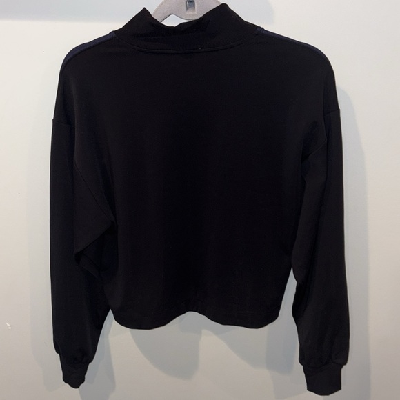 Athleta Venice Colorblock Crop Mockneck Sweatshirt Size Small Navy/Black - Picture 7 of 13